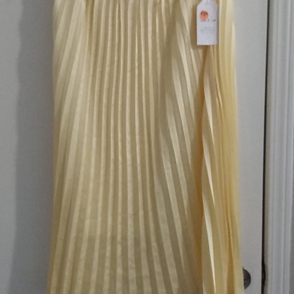 Women skirts by Sadie+Love pink XL, yellow M size. Midi length  pleated vintage